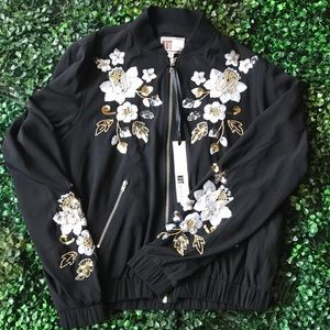 EMBROIDERED JACKET🌿🌼
